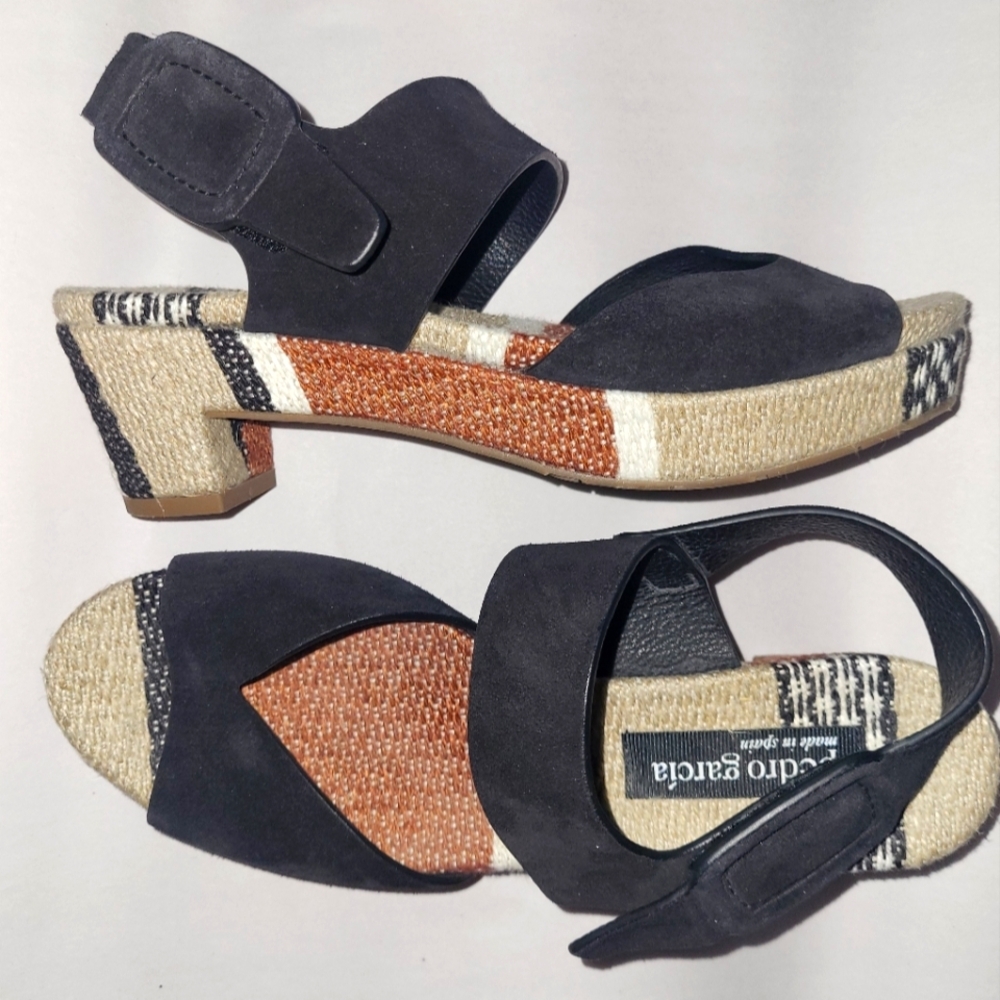 Pedro Garcia Heeled Sandals Size 6.5 Black‎ Suede Adjustable Straps